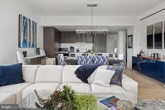 2100 Hamilton St in Philadelphia, PA - Building Photo - Building Photo