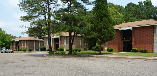 Hillside Manor in Fayetteville, NC - Foto de edificio - Building Photo