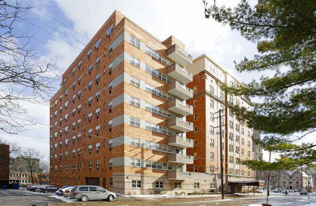 Dithridge Towers in Pittsburgh, PA - Building Photo - Building Photo