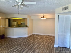 9222 W Atlantic Blvd-Unit -1311 in Coral Springs, FL - Building Photo - Building Photo