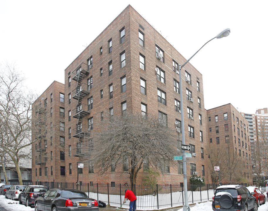 3101-3115 Aurelia Ct in Brooklyn, NY - Building Photo