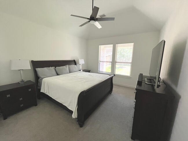 3952 Oak Creek Cir in Denison, TX - Building Photo - Building Photo