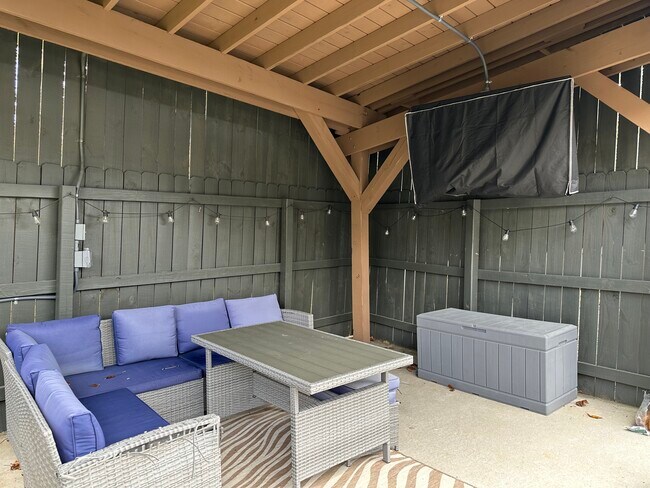 128 Woodberry Ct in Woodstock, GA - Building Photo - Building Photo