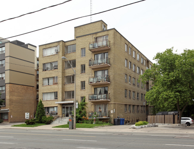 420 Eglinton Ave E in Toronto, ON - Building Photo - Building Photo