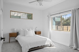 5315 La Crosse Ln in Austin, TX - Foto de edificio - Building Photo