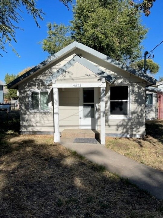 4653 Douglas Ave in Klamath Falls, OR - Building Photo