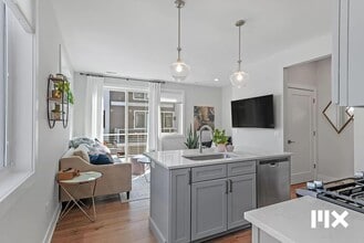 627 Fairview Ave NE in Grand Rapids, MI - Building Photo - Building Photo