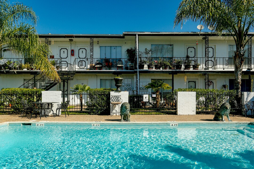 Inverness Baytown in Baytown, TX - Building Photo