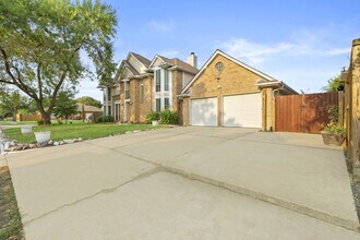 13051 Meadowline Dr in Houston, TX - Building Photo - Building Photo