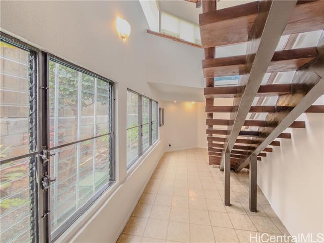 427 Paumakua Pl in Kailua, HI - Building Photo - Building Photo