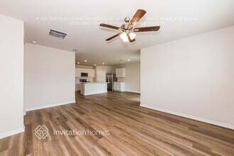 8021 Majestic Palms Ct in Venice, FL - Building Photo - Building Photo