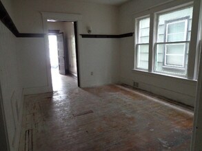 145 16th St-Unit -Unit 1 (Lower) in Buffalo, NY - Building Photo - Building Photo