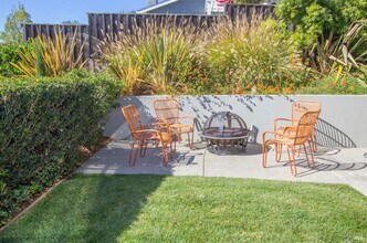 747 Tiburon Blvd in Tiburon, CA - Building Photo - Building Photo