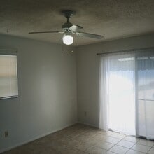 153 Alderwood Dr in Kissimmee, FL - Foto de edificio - Building Photo