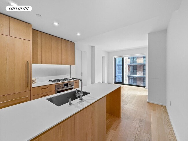 98 Front St in Brooklyn, NY - Building Photo - Building Photo