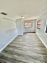 2554 Palm Dr NE in Winter Haven, FL - Building Photo - Building Photo