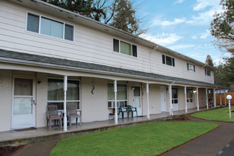 The Chelsea in Milwaukie, OR - Building Photo - Building Photo