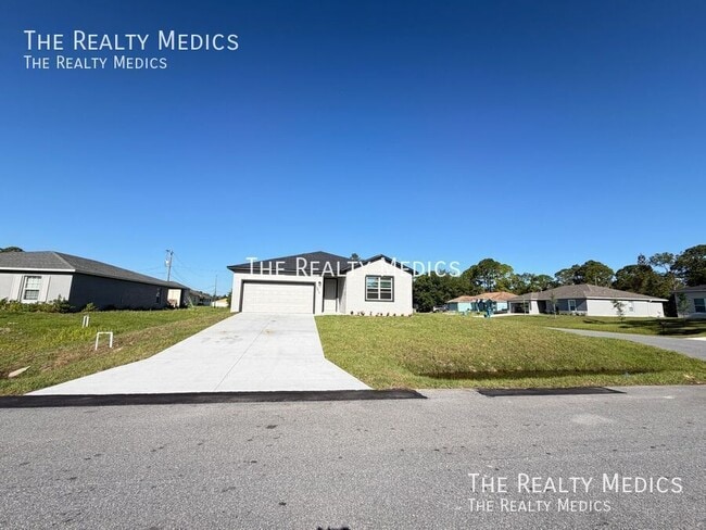 2810 Felda Ave in Palm Bay, FL - Building Photo - Building Photo