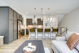 2804 S 1st St in Austin, TX - Foto de edificio - Building Photo