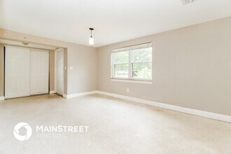 2326 E 111th Ave in Tampa, FL - Building Photo - Building Photo