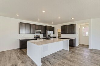 1988 S Fultondale Ct in Aurora, CO - Building Photo - Building Photo