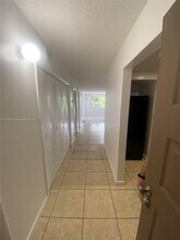 6930 Miami Gardens Dr in Hialeah, FL - Building Photo - Building Photo