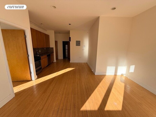 467 Vanderbilt Avenue 3A in Brooklyn, NY - Foto de edificio - Building Photo