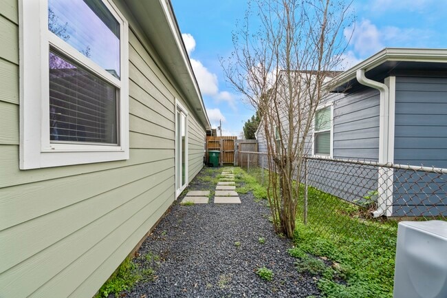 property at 7511 Magnolia St