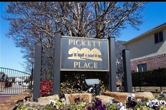 3934 Brandon Park Dr in Garland, TX - Building Photo - Building Photo