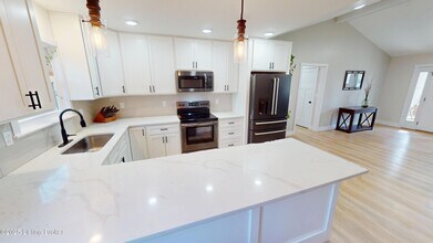 56 Ken Helmly Ct in Brandenburg, KY - Building Photo - Building Photo