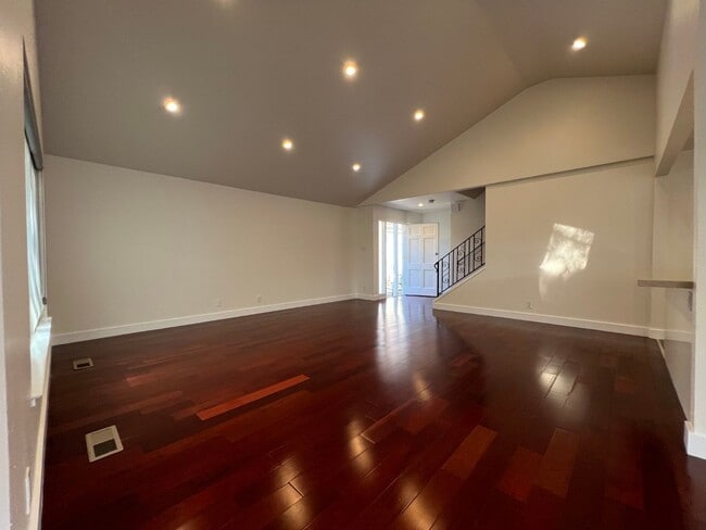 3893 Middlefield Rd in Palo Alto, CA - Building Photo - Building Photo