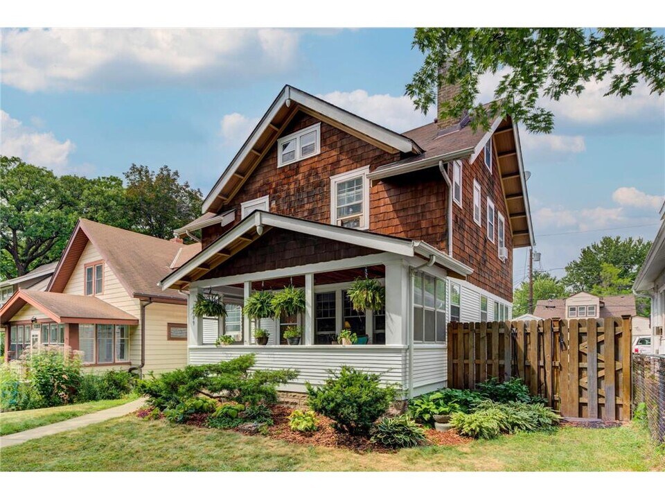 1609 Lafond Ave in St. Paul, MN - Building Photo