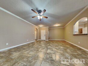 25303 Laurel Green St in Spring, TX - Foto de edificio - Building Photo