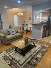 318 Lake Marina Ave, Unit 305 in New Orleans, LA - Building Photo - Building Photo