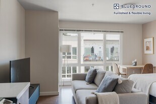 10333 Main St, Unit SI FL5-ID620 in Bellevue, WA - Building Photo