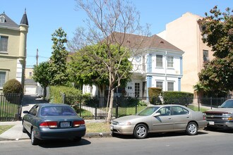 237 S Kenmore Ave in Los Angeles, CA - Building Photo - Building Photo