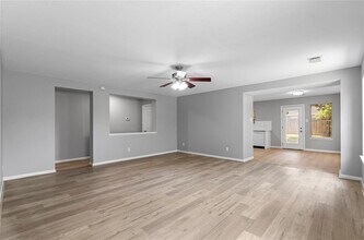 1406 Hemple Dr in Rosenberg, TX - Foto de edificio - Building Photo
