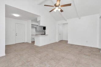 12118 Ryewater Dr in Houston, TX - Foto de edificio - Building Photo