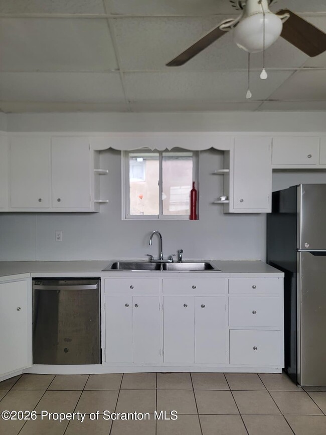 property at 715 E Northampton St