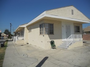 1601 E 95th St in Los Angeles, CA - Building Photo - Building Photo