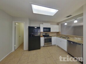 7606 Chatsworth in San Antonio, TX - Building Photo - Building Photo