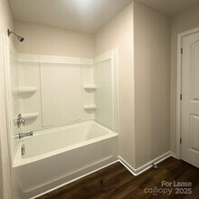 9350 Creedmore Hills Dr in Charlotte, NC - Building Photo - Building Photo