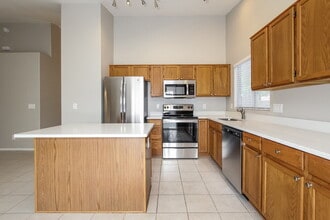 8711 W Marconi Ave in Peoria, AZ - Foto de edificio - Building Photo