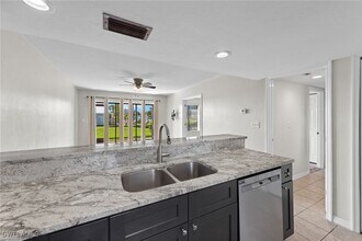 3454 Hancock Bridge Pkwy in North Fort Myers, FL - Building Photo - Building Photo