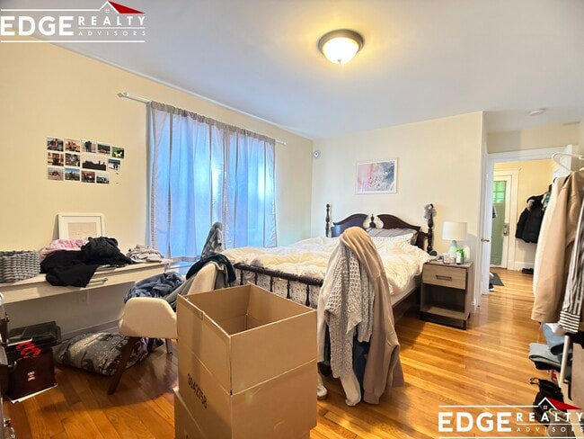 37 Bostonia Ave, Unit 1 in Brighton, MA - Building Photo - Building Photo