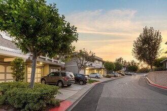 Trabuco Villas in Lake Forest, CA - Foto de edificio - Building Photo