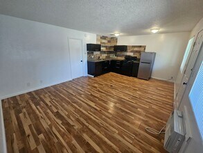 25195 Grant St in Los Molinos, CA - Building Photo - Building Photo