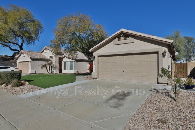 3522 W Via Del Sol Dr in Glendale, AZ - Building Photo - Building Photo