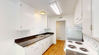 827 Las Gallinas Ave-Unit -302 in San Rafael, CA - Building Photo - Building Photo