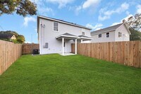 5807 Southmund St photo'